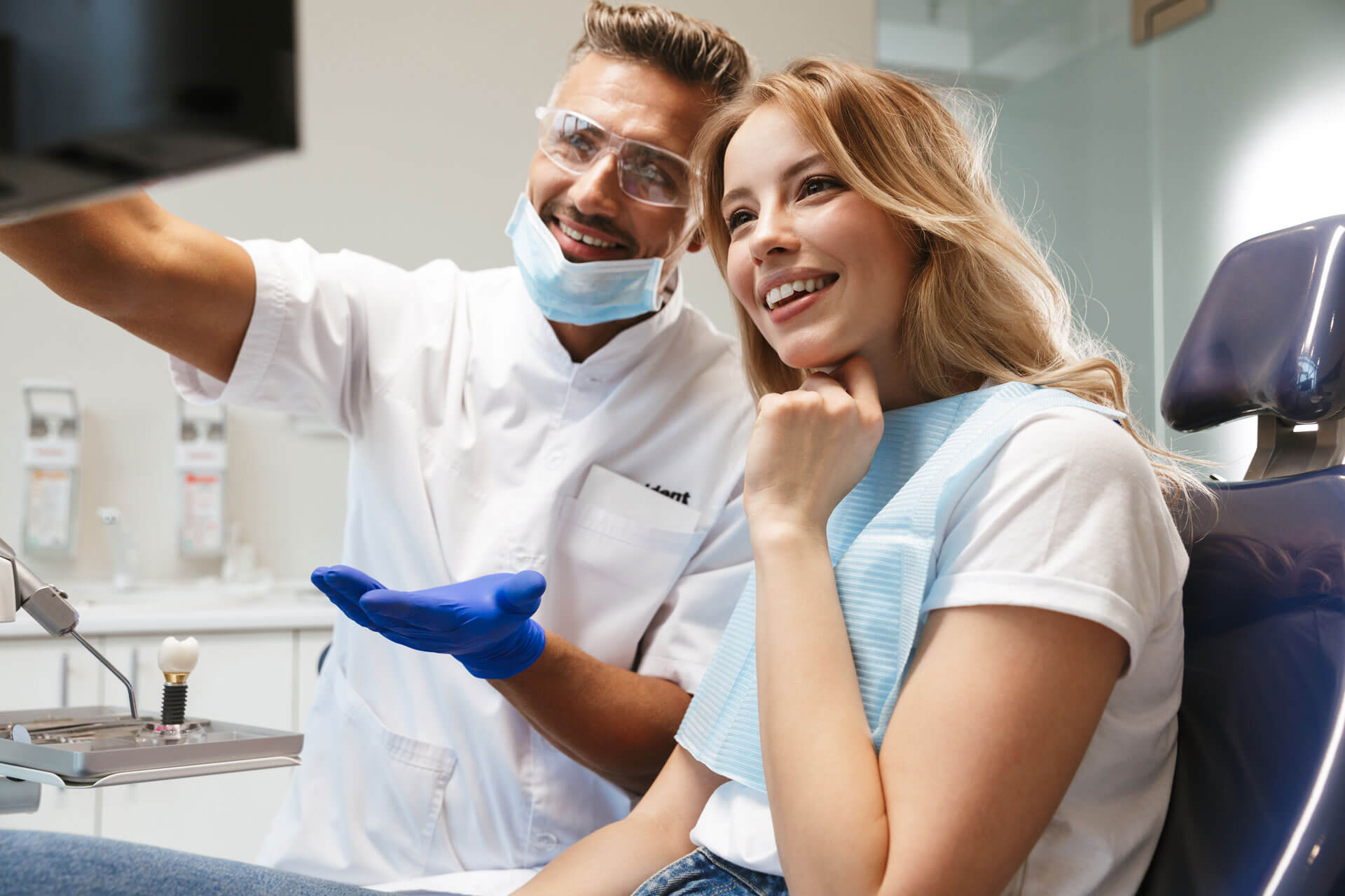 Smile Bright in the Neon City: Your Guide to Veneers and Cosmetic Dentistry in Las Vegas